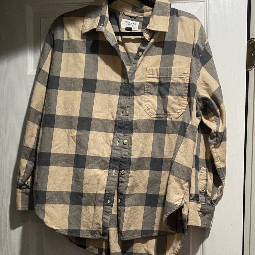 American Eagle Outfitters Checkered Button Down Shirt - Beige and Black